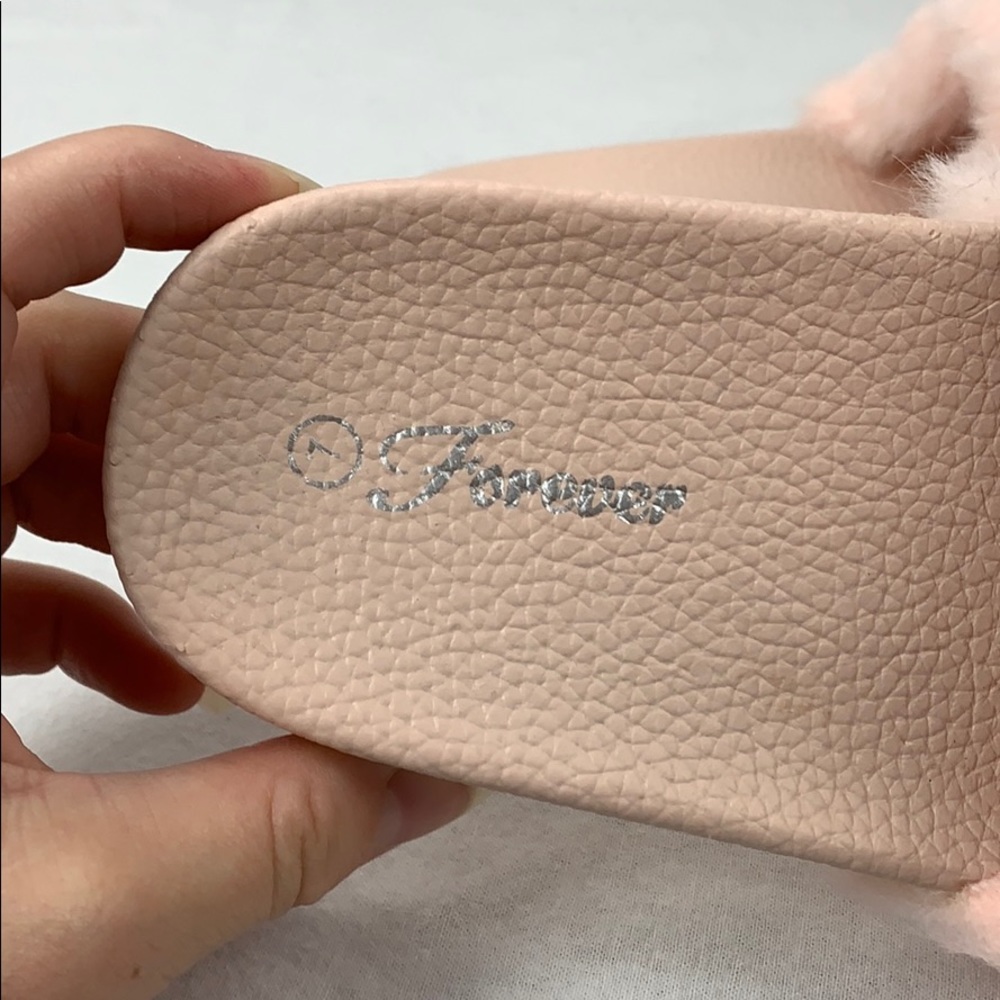 Pink Furry Slides - Picture 3 of 3